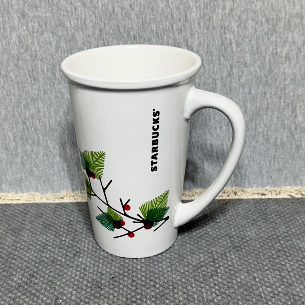 Starbucks 2011 Holiday Coffee Mug 21oz White Ceramic Green Leaves Red Berries